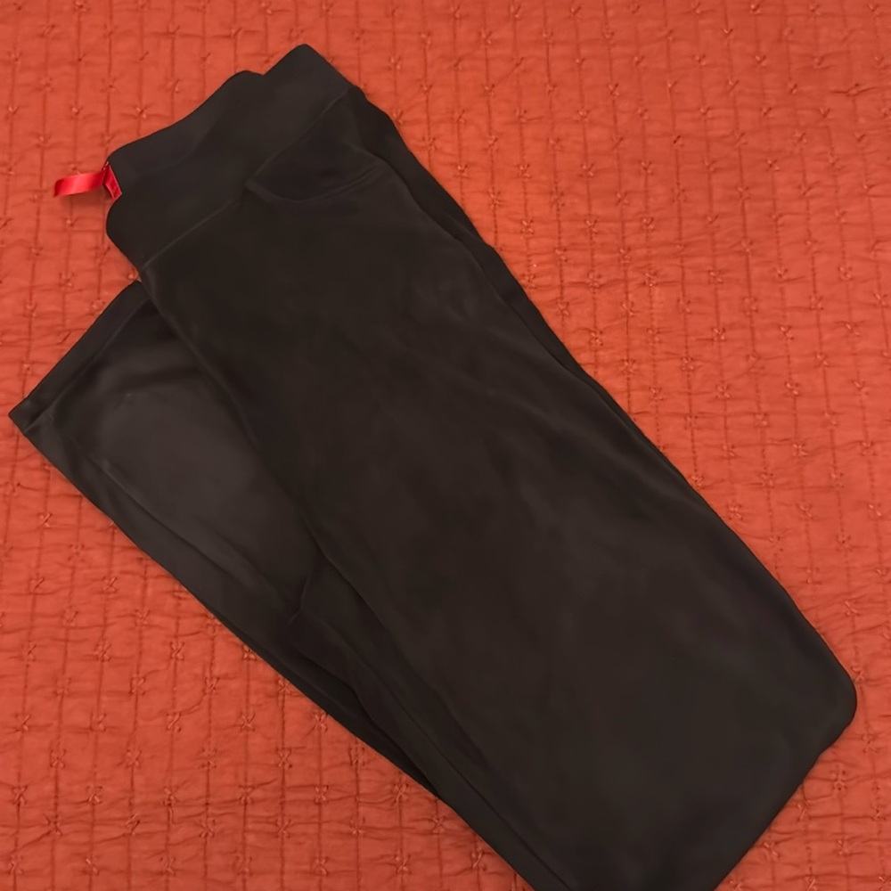Spanx velvet-like leggings